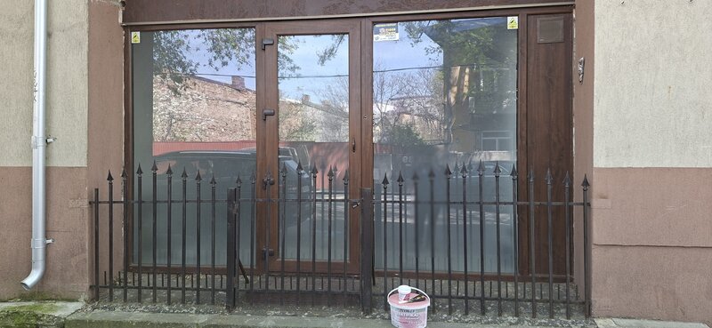 Mosilor - Dacia - Obor spatii firma - central, la strada,