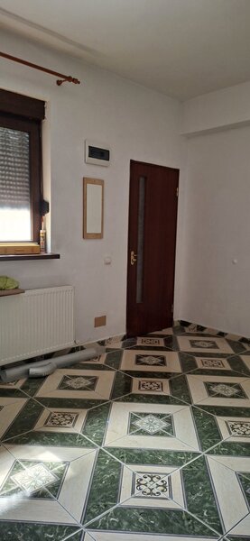 Mosilor - Dacia - Obor spatii firma - central, la strada,